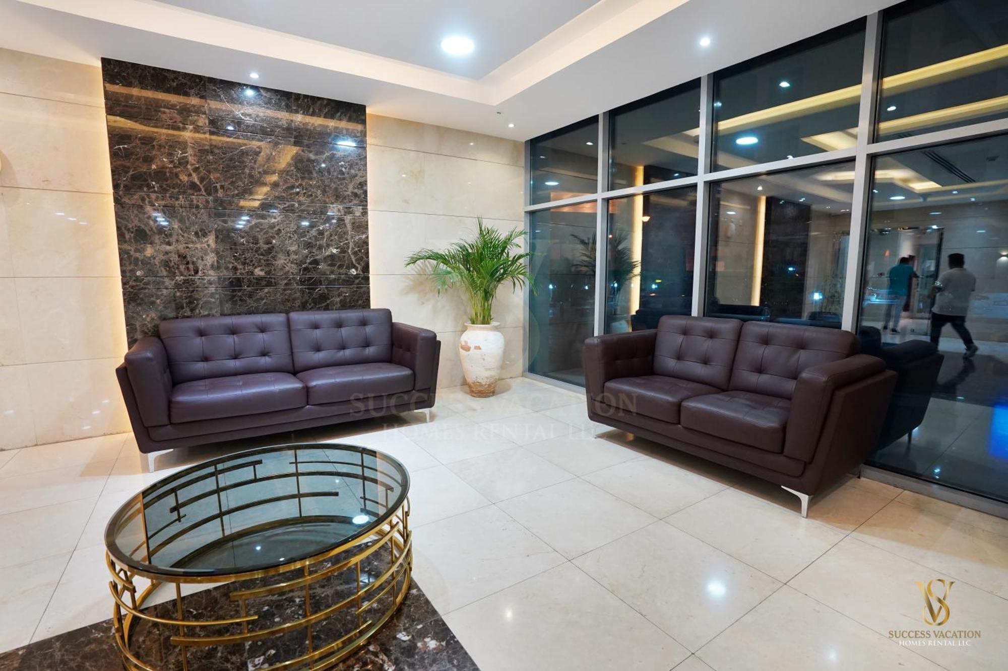 Success Luxury Apartment - 5 Min Away Marina Corniche - Free Housekeeping Provided Everyday-24-7 Staff Available For Services Dubái Exterior foto